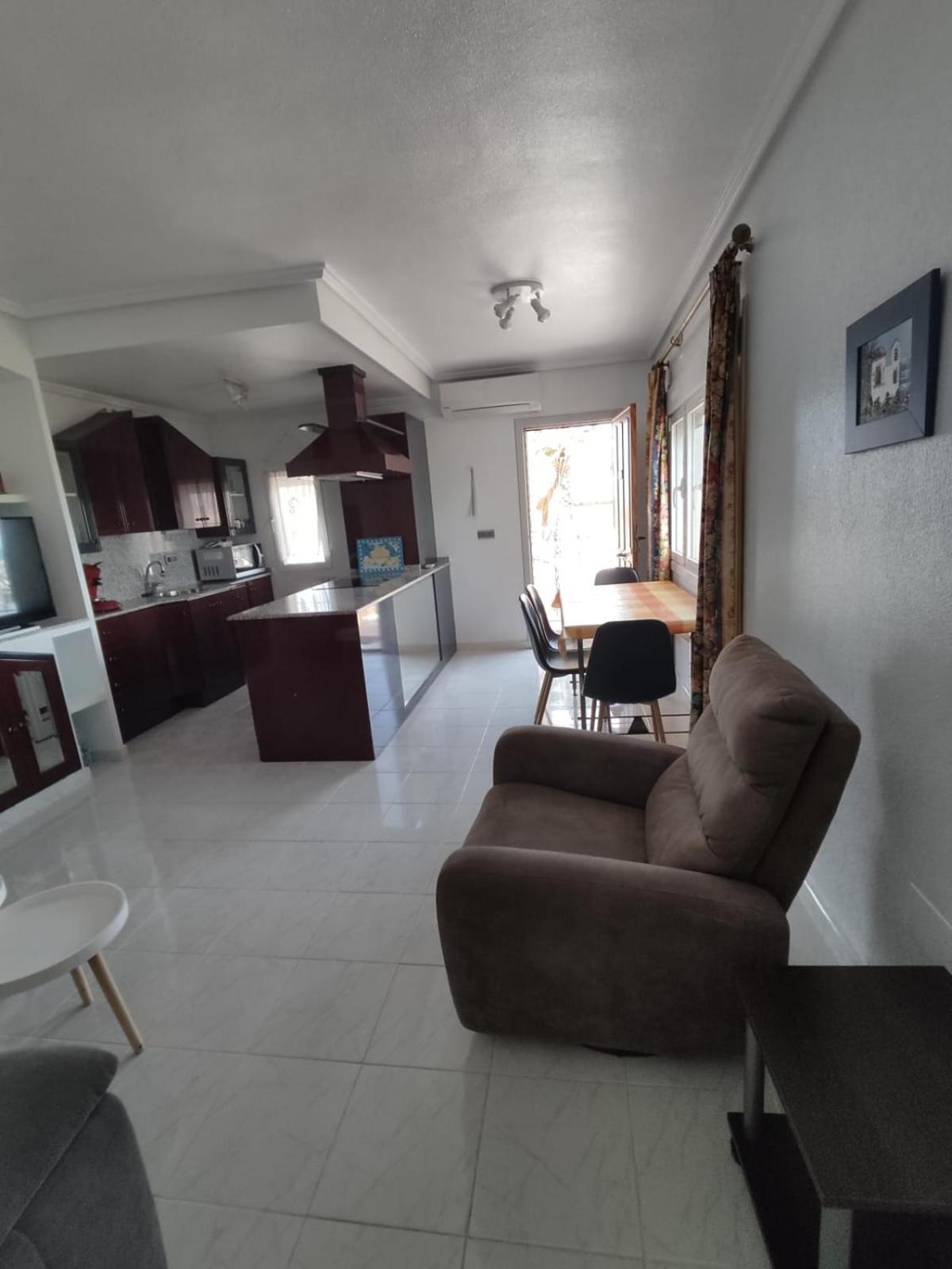 Schoenes Ruhiges Rooftop Apartment Mit Grosser Dachterrasse Torrevieja Kültér fotó